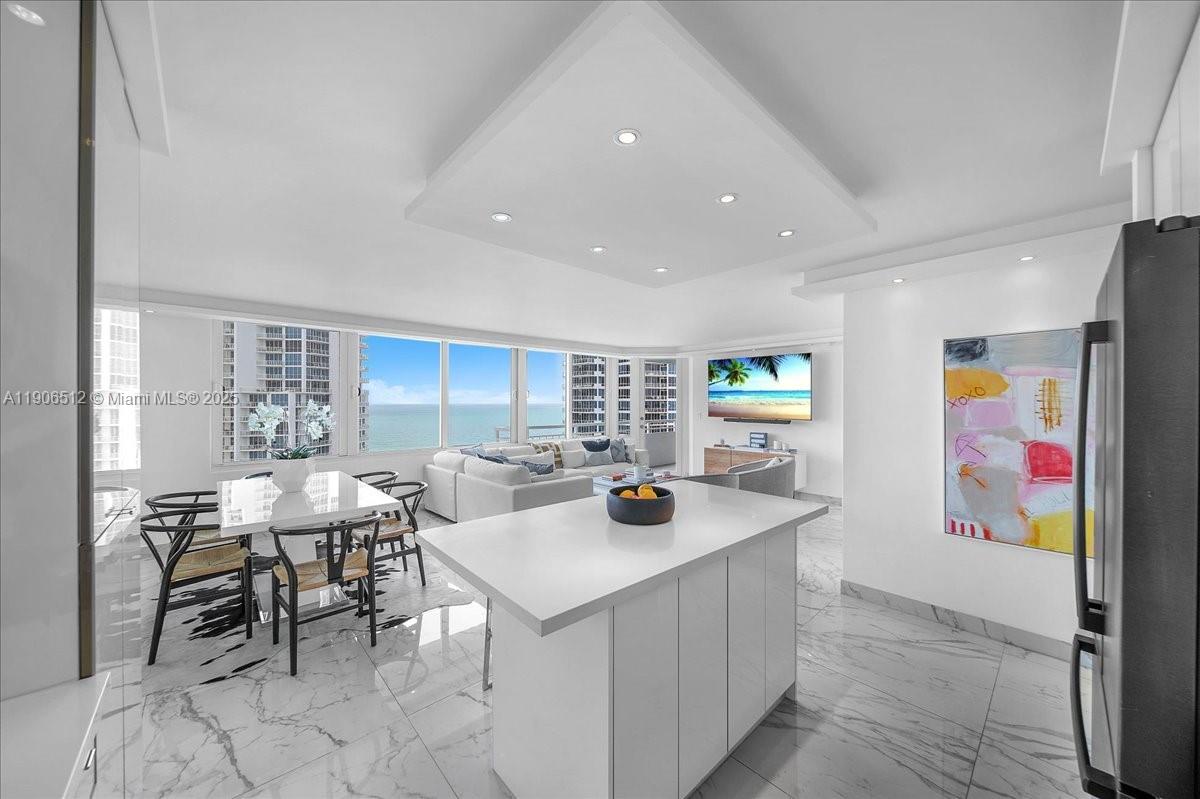 SOUTH POINTE TOWERS CONDO - Residential