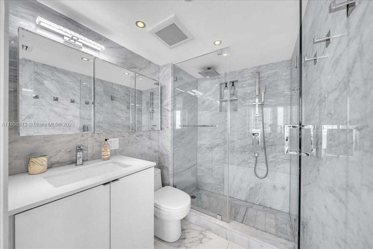 SOUTH POINTE TOWERS CONDO - Residential