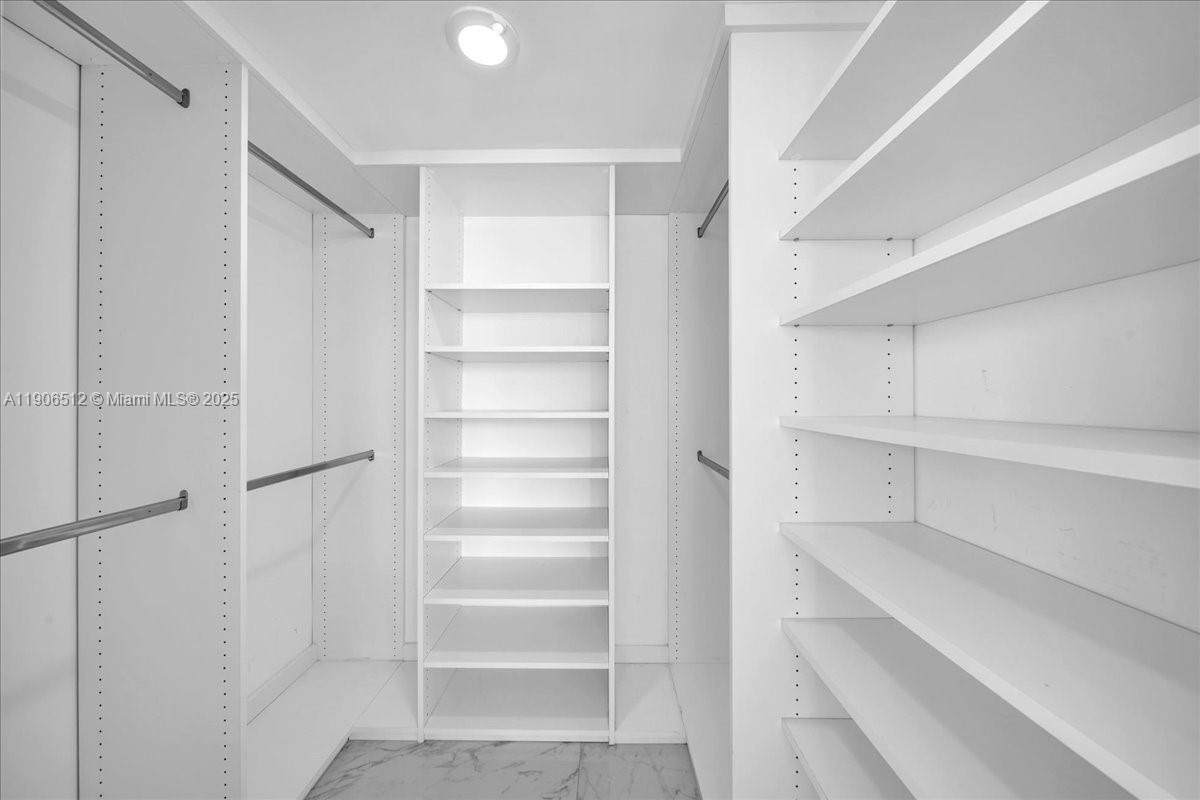 SOUTH POINTE TOWERS CONDO - Residential