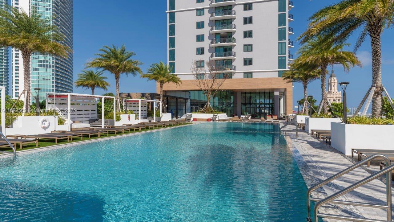 MIAMI WORLDCENTER - Residential Lease