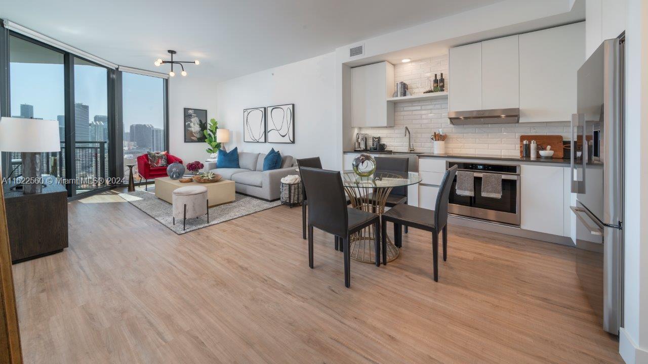 MIAMI WORLDCENTER - Residential Lease