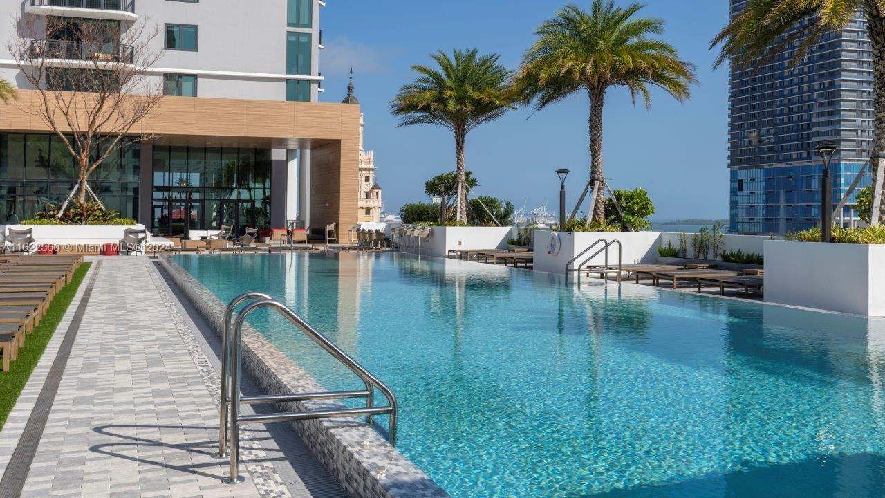MIAMI WORLDCENTER - Residential Lease