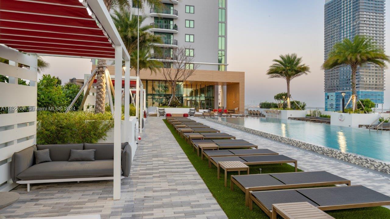 MIAMI WORLDCENTER - Residential Lease