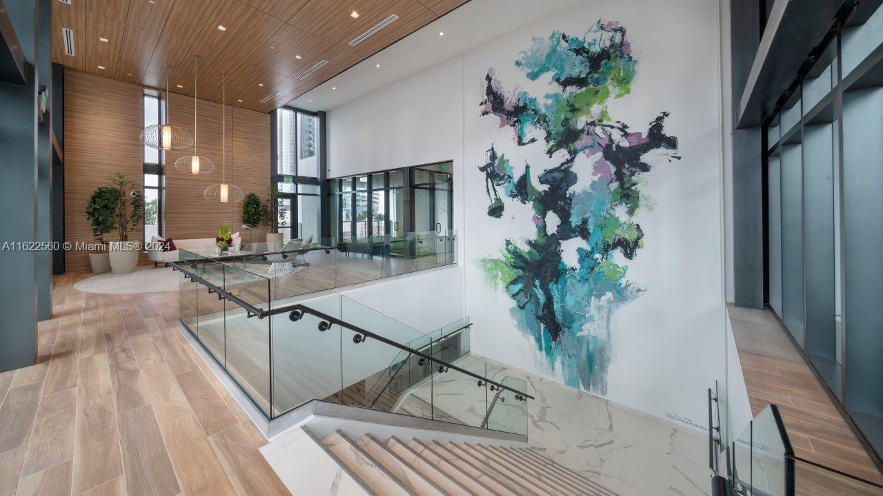 MIAMI WORLDCENTER - Residential Lease