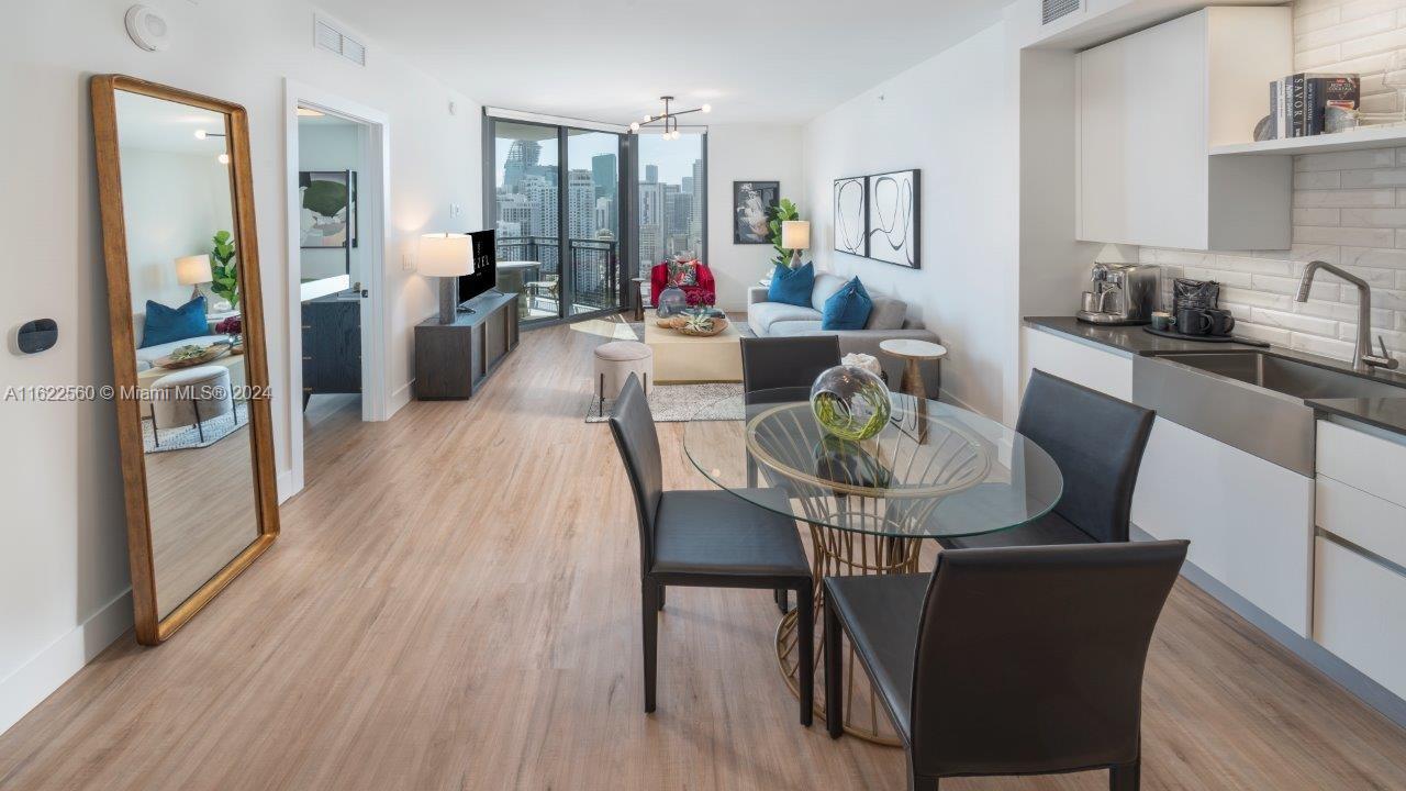 MIAMI WORLDCENTER - Residential Lease