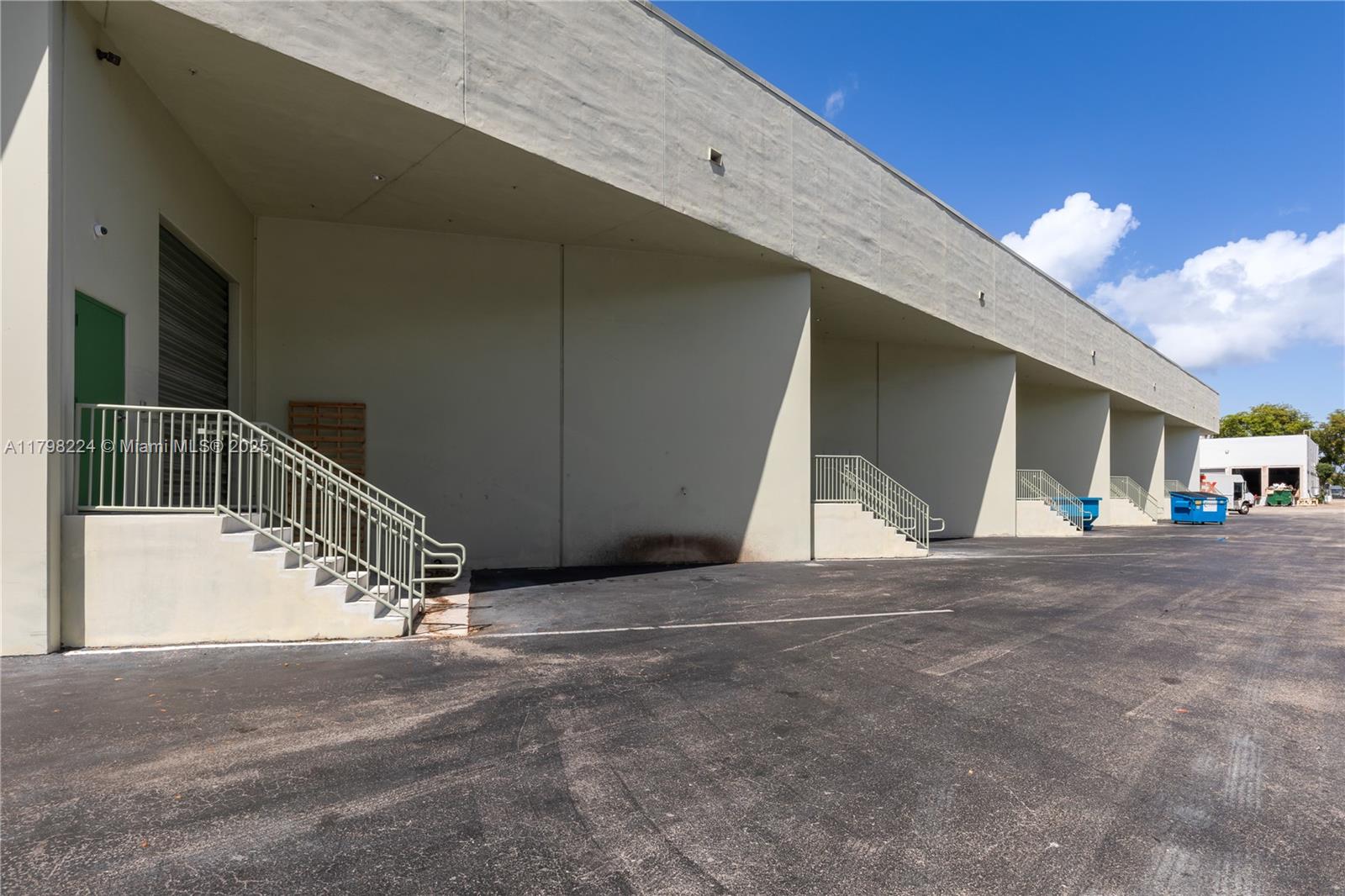 1200 S Rogers Cir 9