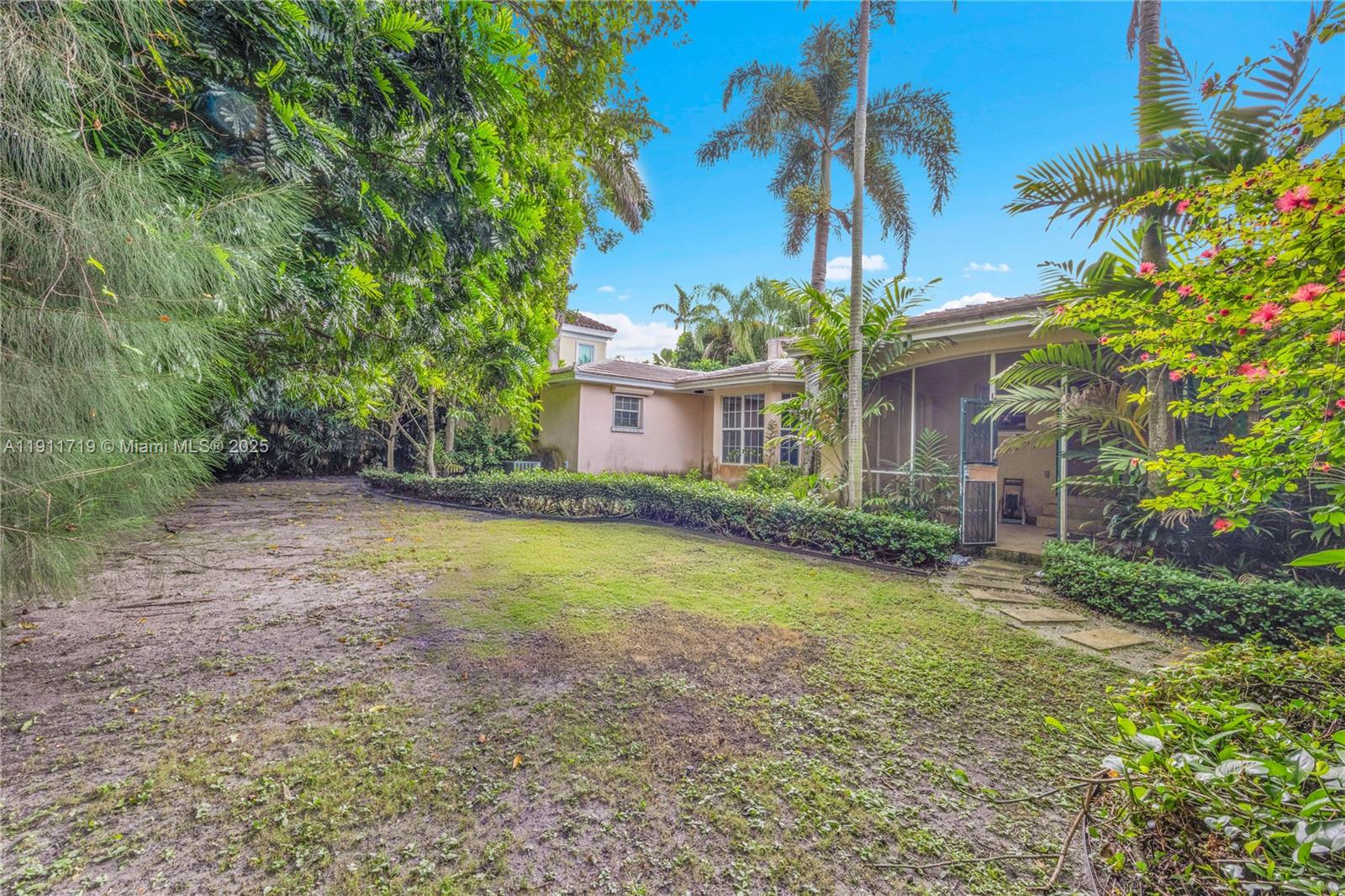 CORAL GABLES COUNTRY CLUB - Land