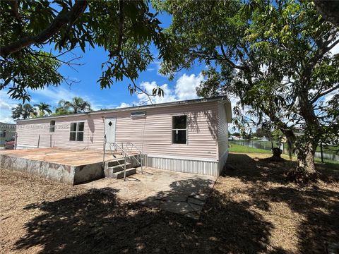 Miami-Dade County Mobile Homes for sale 21 35250 SW 177th Court #166 Homestead FL 33034
