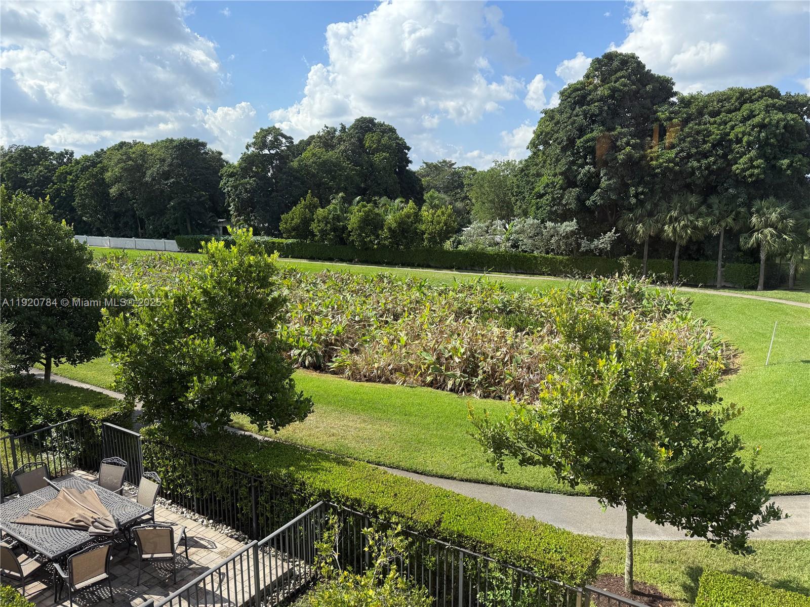 TROTTERS CHASE - Residential