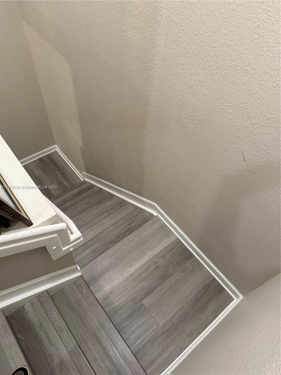 TROTTERS CHASE - Residential