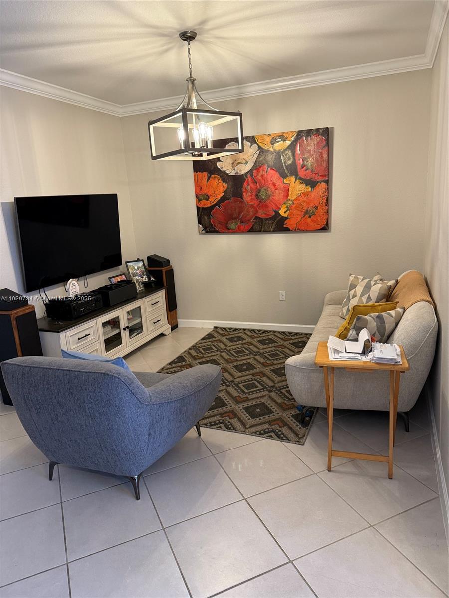 TROTTERS CHASE - Residential