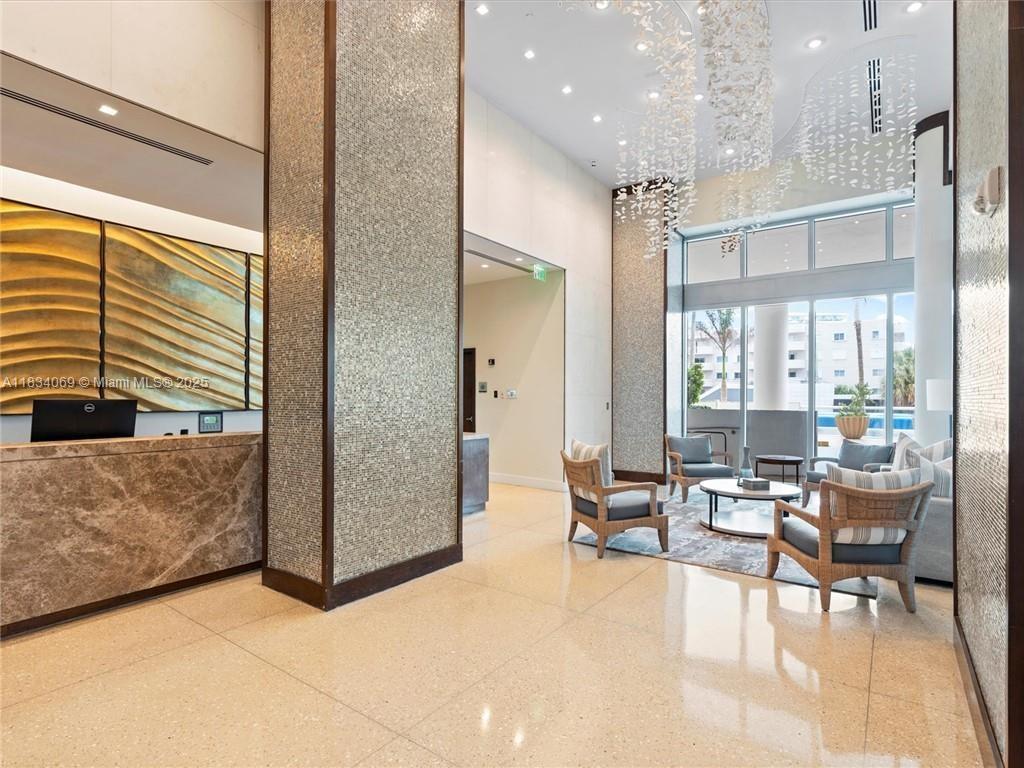 6799 Collins Ave 301