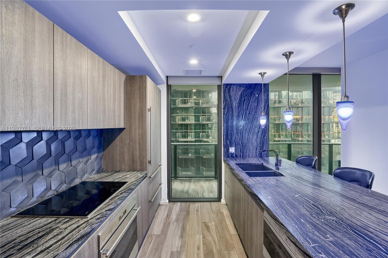 801 SMA RESIDENCES CONDO - Residential