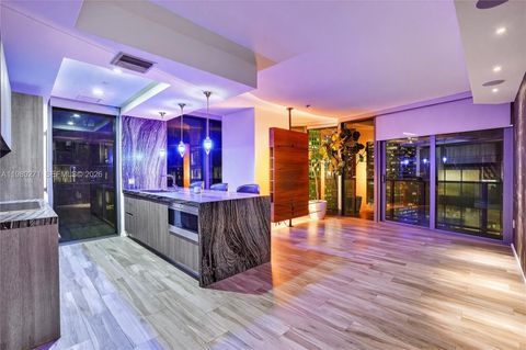 801 S Miami Ave 2805 Miami FL 33130