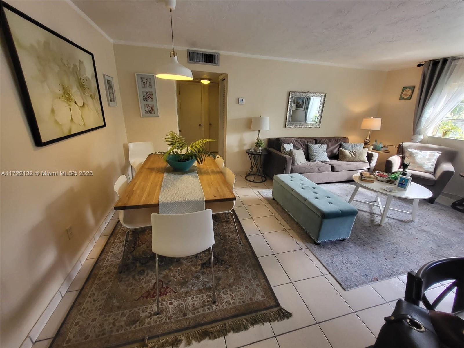 130 Mendoza Ave 45, Coral Gables, Broward County, Florida - 2 Bedrooms  
1 Bathrooms - 