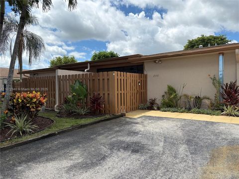 Photo of 2050 SW 24th Cir, Boynton Beach, FL 33426 (MLS # A11877340)