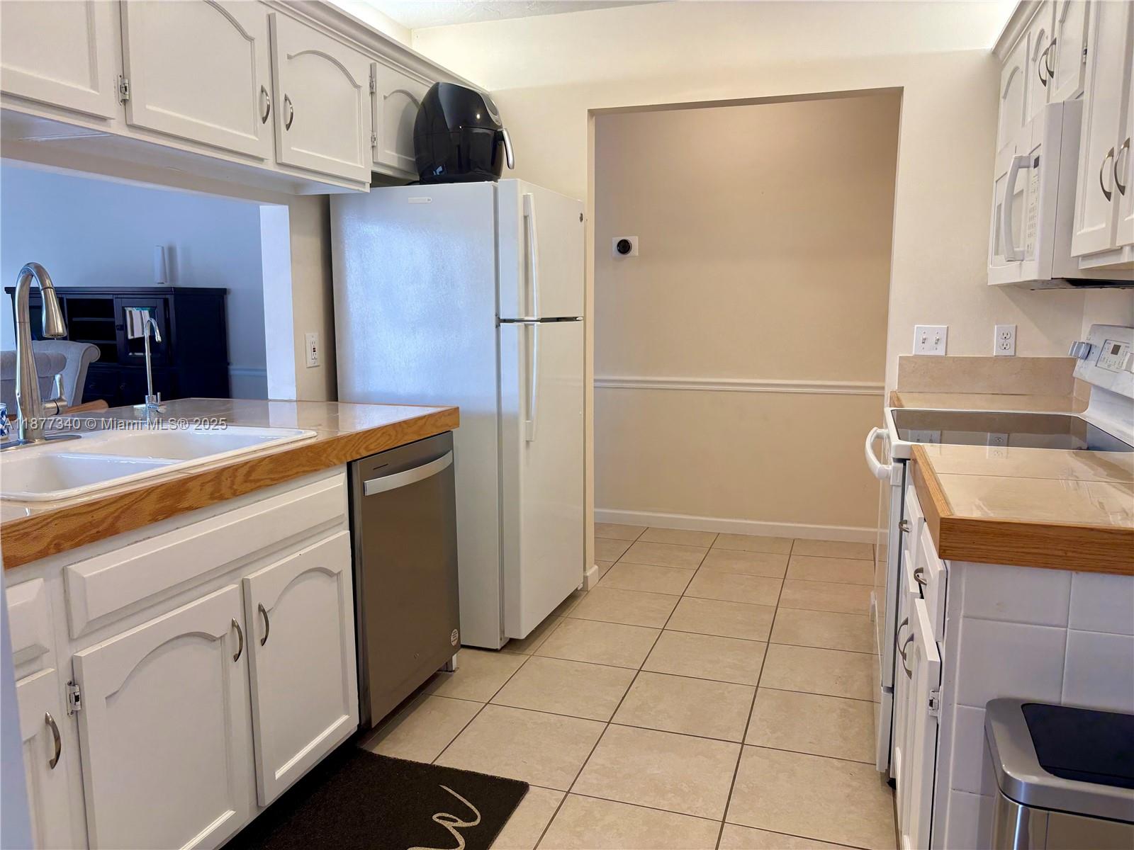 Christian Villas 1 - Residential