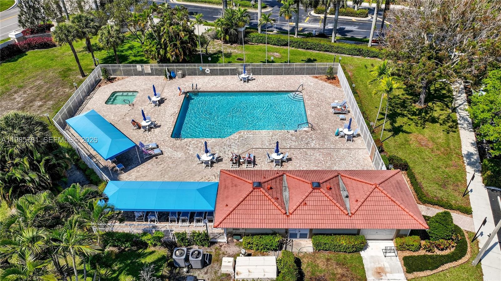 CORAL LAKES IV - Residential