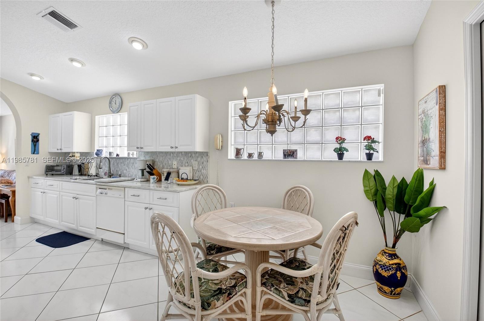 CORAL LAKES IV - Residential