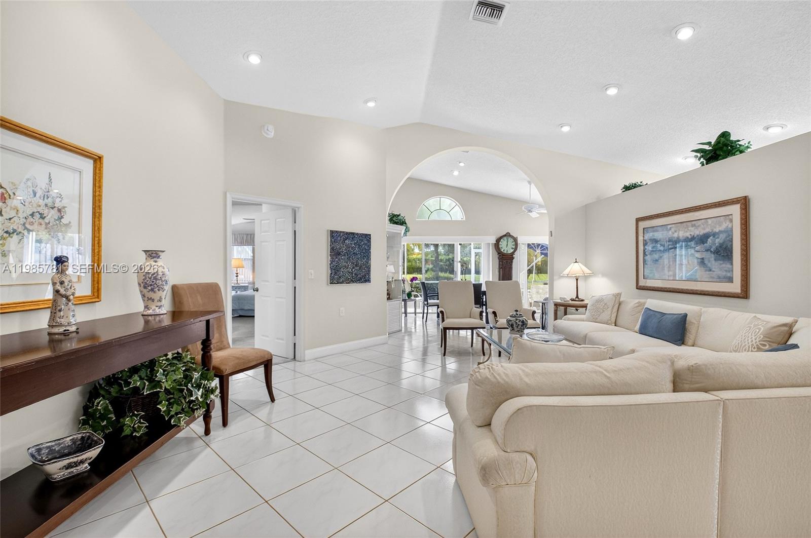 CORAL LAKES IV - Residential