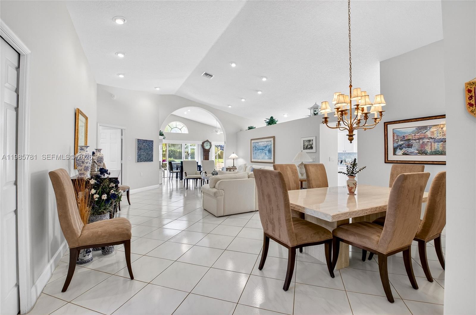 CORAL LAKES IV - Residential