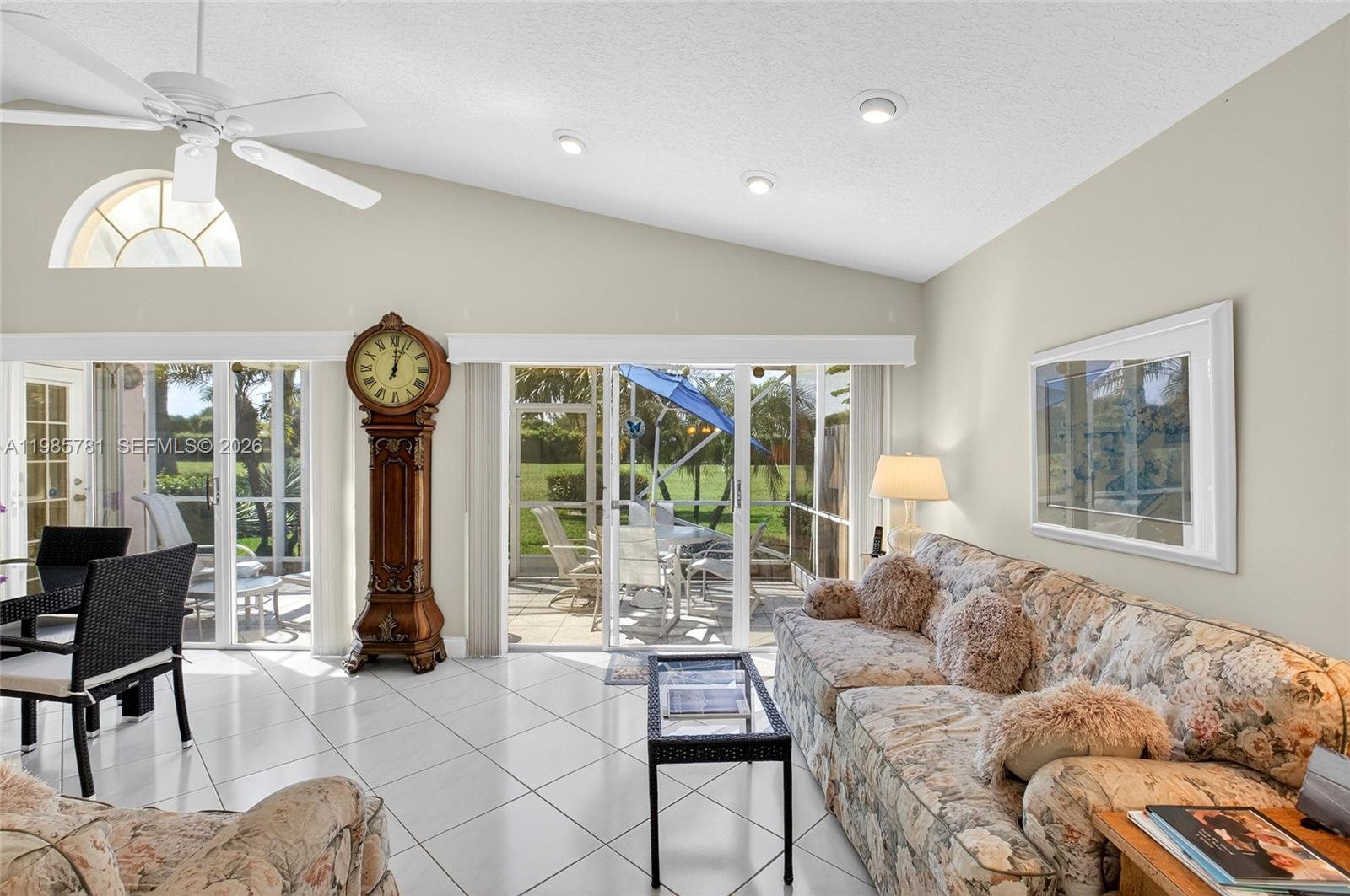 CORAL LAKES IV - Residential