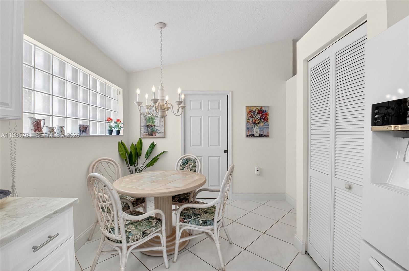 CORAL LAKES IV - Residential