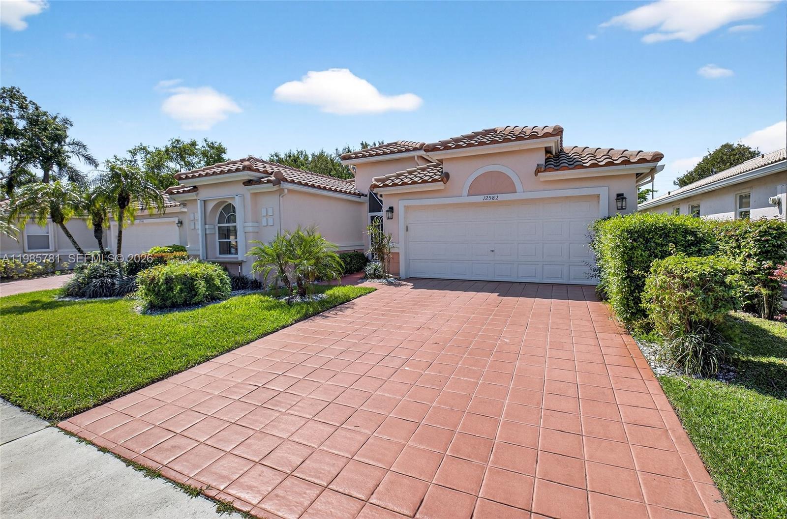 CORAL LAKES IV - Residential