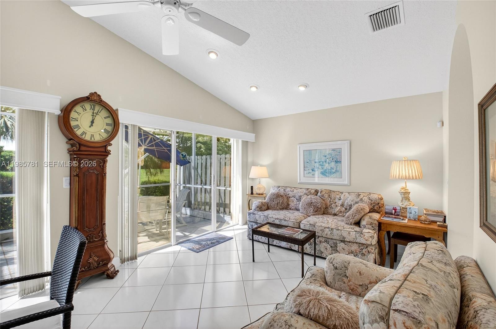 CORAL LAKES IV - Residential