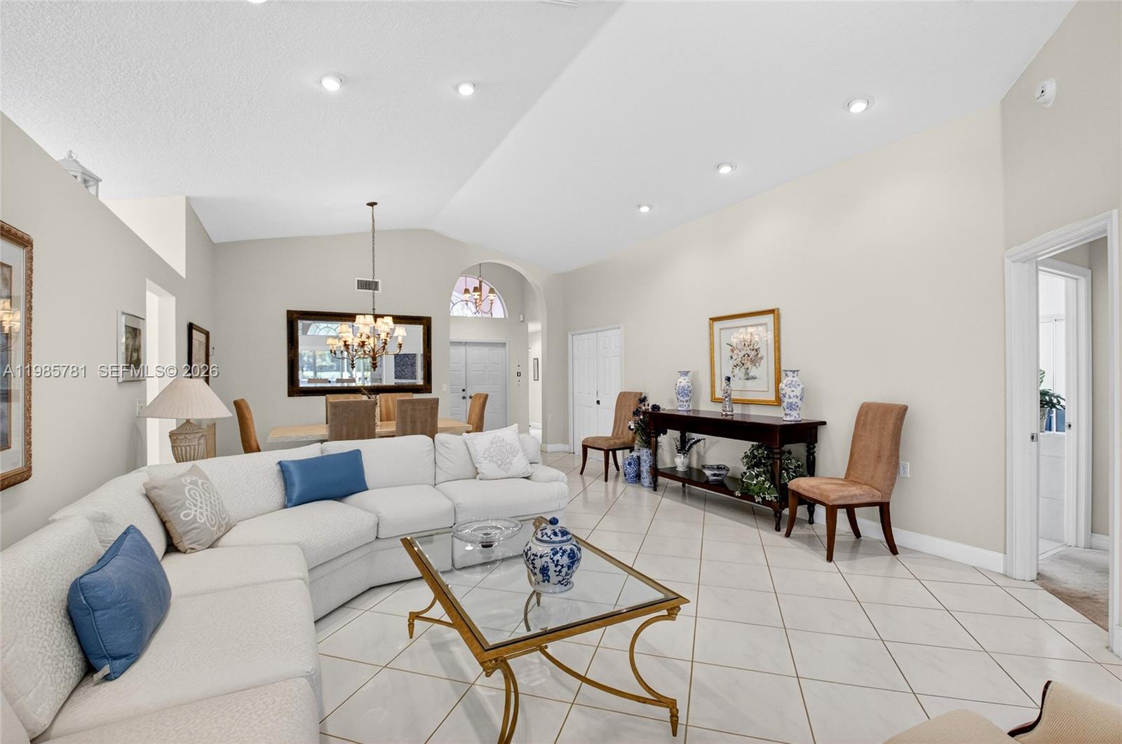 CORAL LAKES IV - Residential