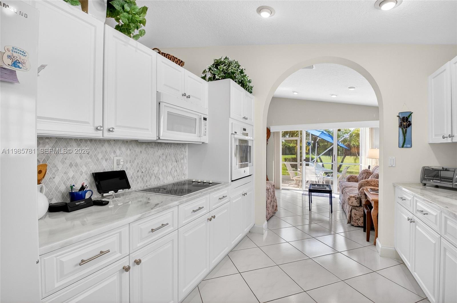 CORAL LAKES IV - Residential