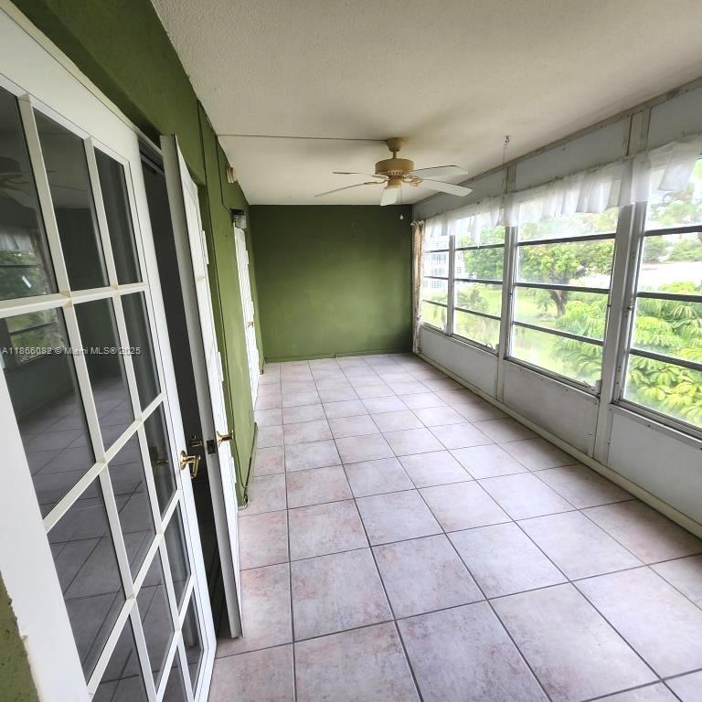 SOUTHAMPTON CONDO - Residential