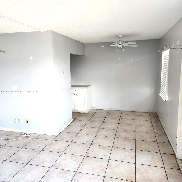 SOUTHAMPTON CONDO - Residential