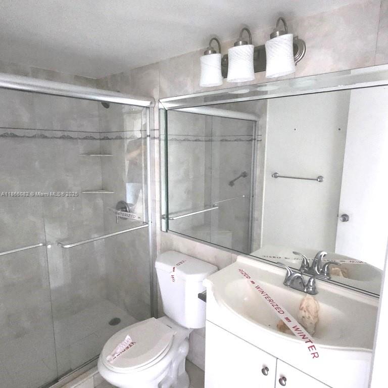 SOUTHAMPTON CONDO - Residential