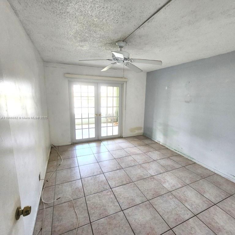 SOUTHAMPTON CONDO - Residential