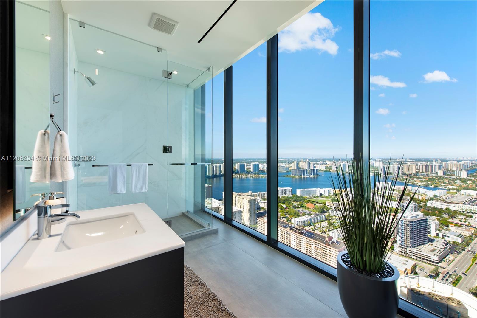 MUSE CONDO - Residential