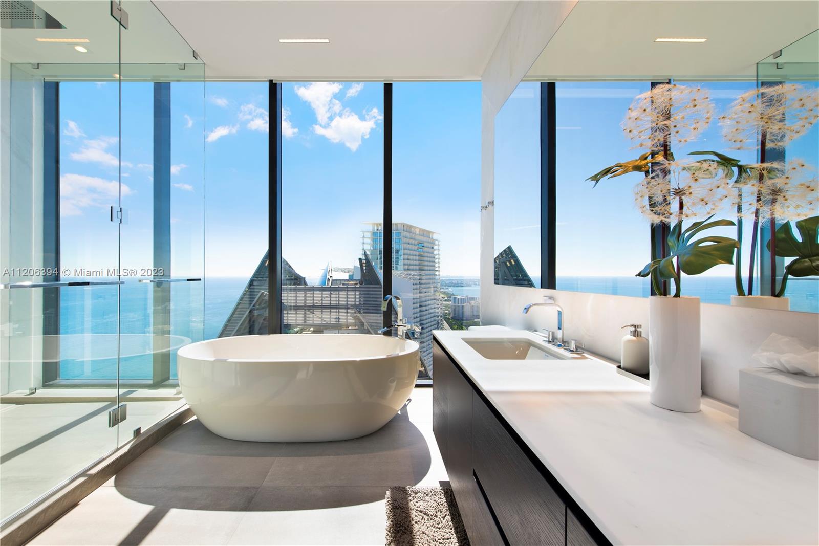 MUSE CONDO - Residential