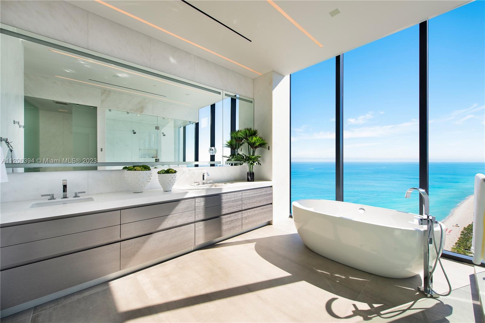 MUSE CONDO - Residential