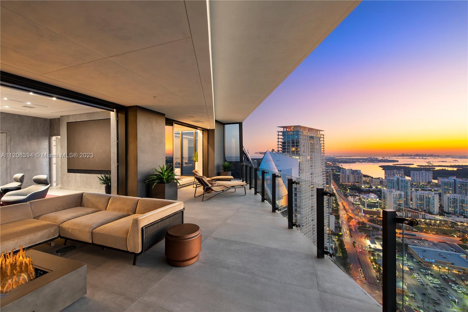 MUSE CONDO - Residential