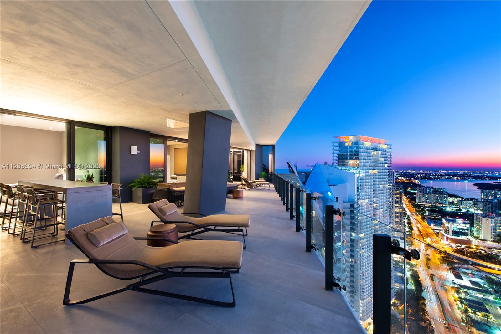 MUSE CONDO - Residential