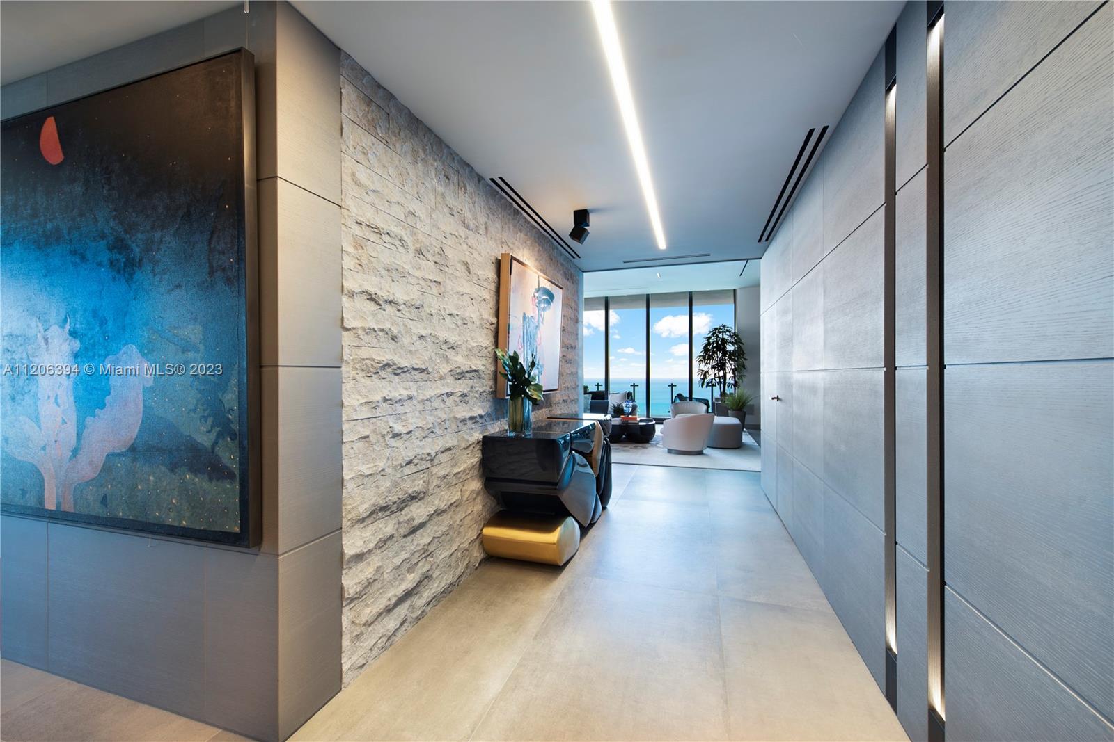 MUSE CONDO - Residential