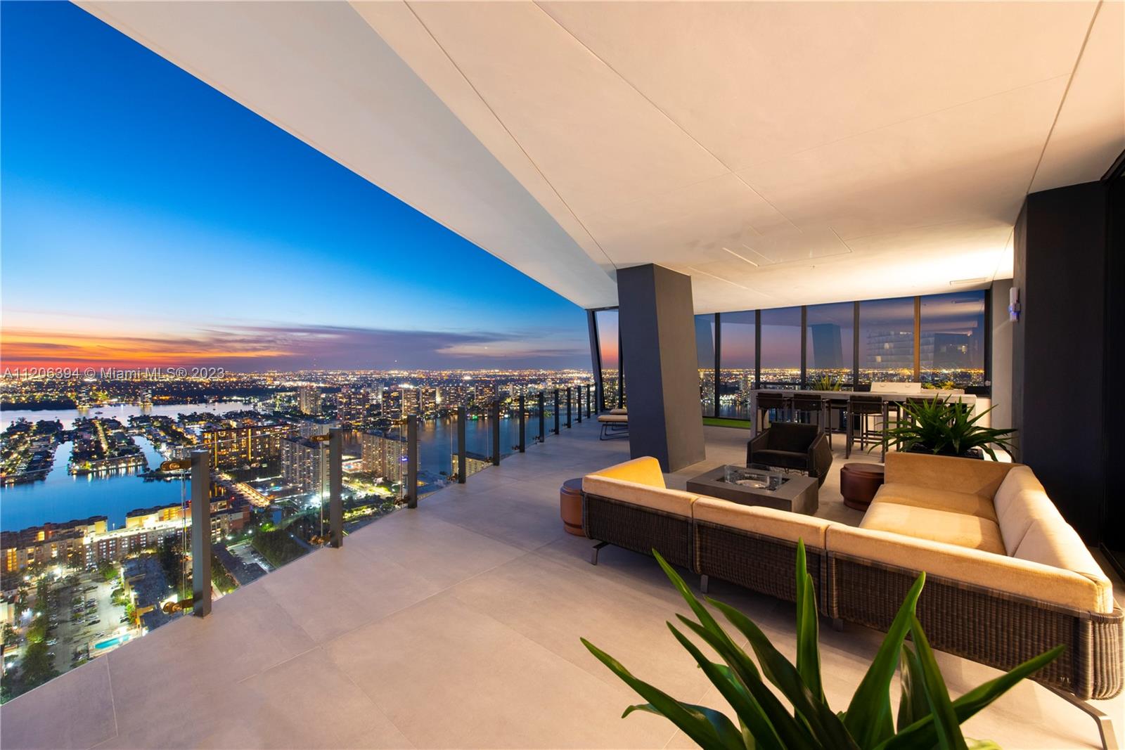 MUSE CONDO - Residential