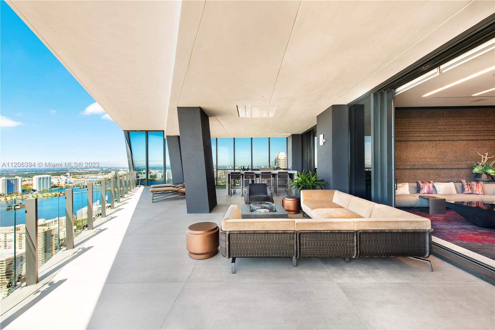 MUSE CONDO - Residential