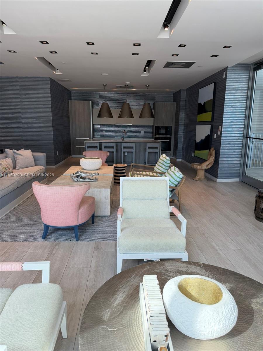 BISCAYNE BEACH CONDO - Residential