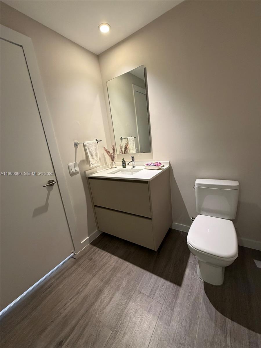 BISCAYNE BEACH CONDO - Residential