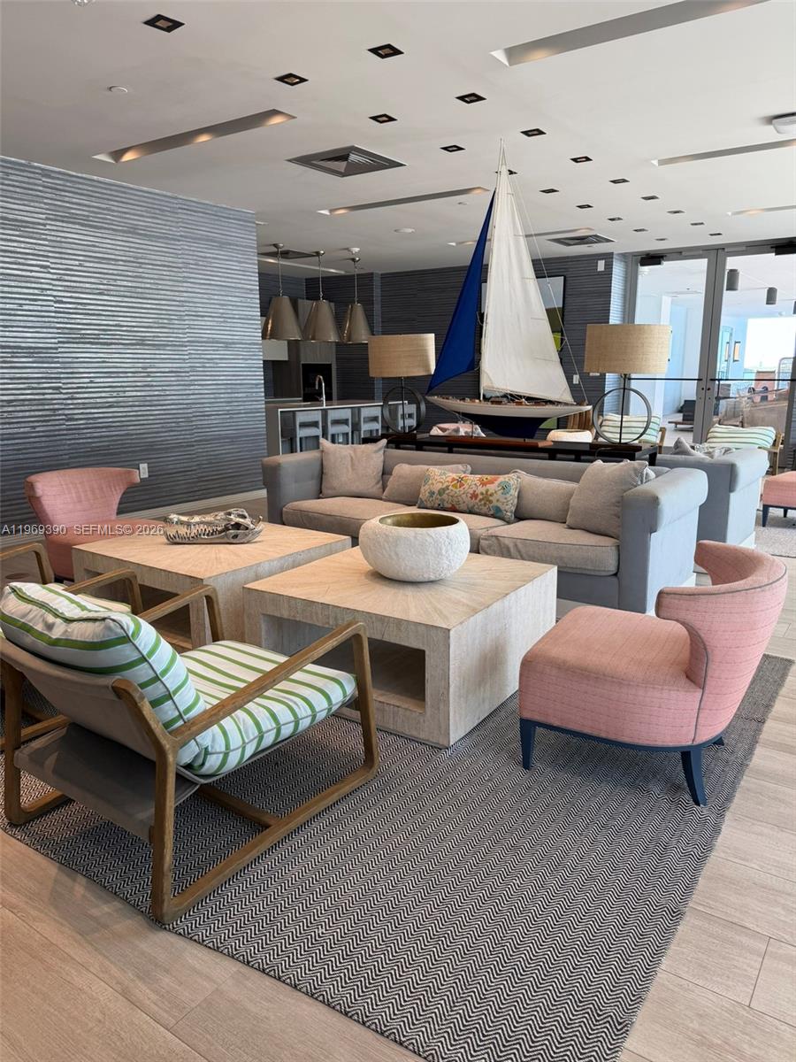 BISCAYNE BEACH CONDO - Residential