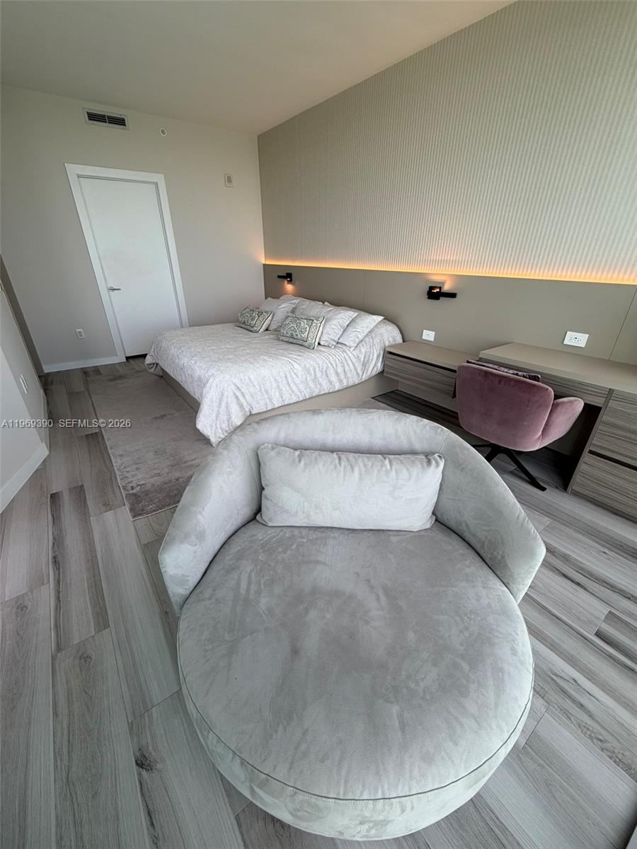 BISCAYNE BEACH CONDO - Residential