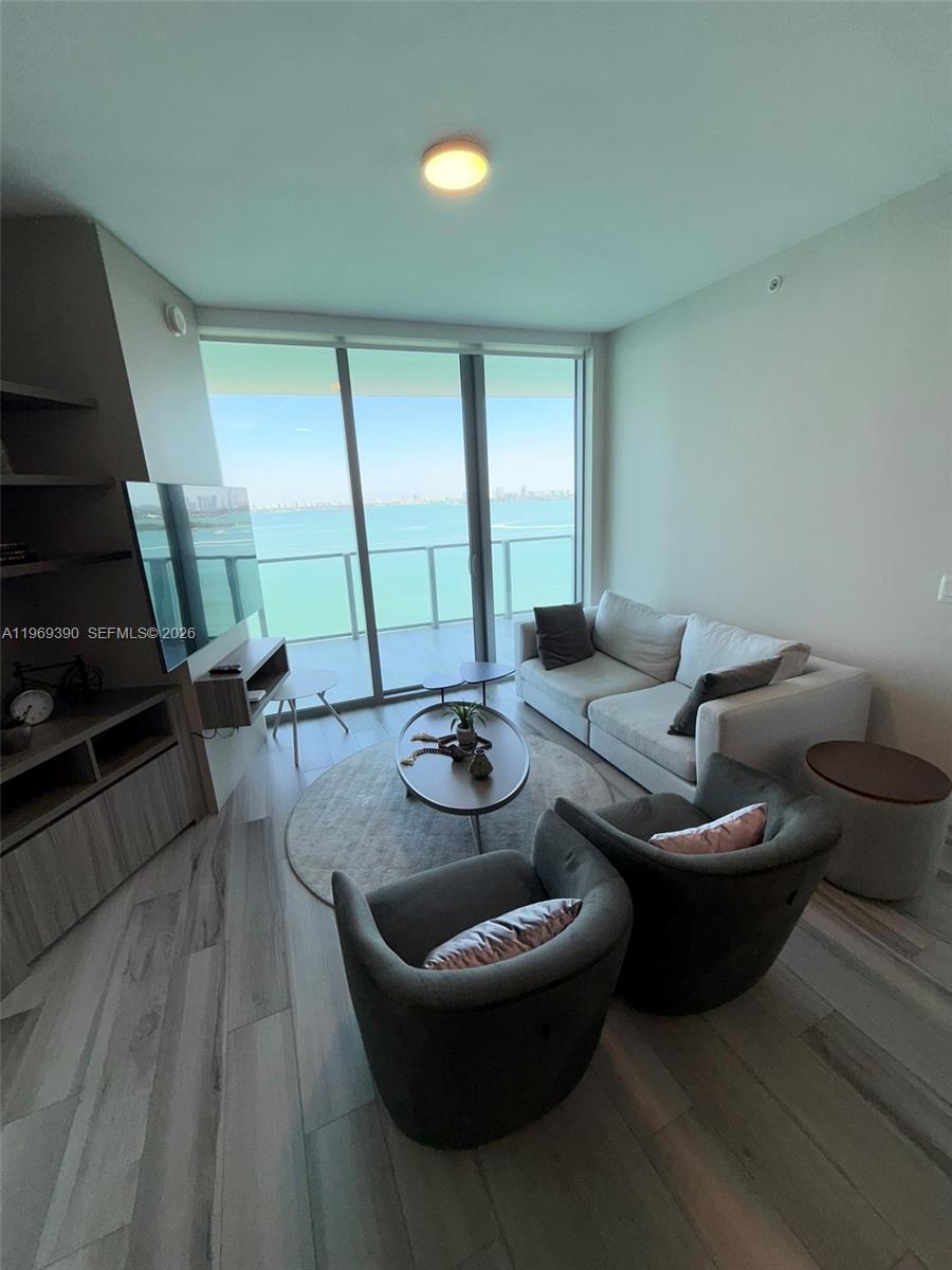 BISCAYNE BEACH CONDO - Residential