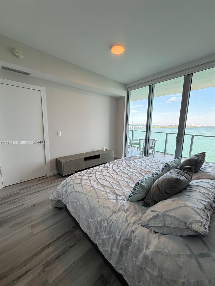 BISCAYNE BEACH CONDO - Residential