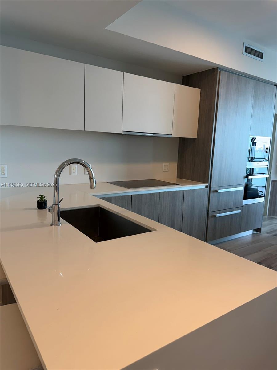 BISCAYNE BEACH CONDO - Residential